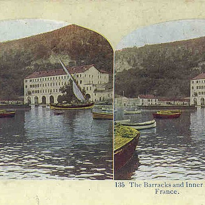 Photo de Port de la Darse bâtiments et éléments dinfrastructure