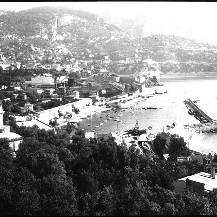 Photo de Port de la Darse bâtiments et éléments dinfrastructure