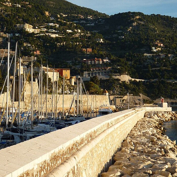 Photo de Port de la Darse bâtiments et éléments dinfrastructure