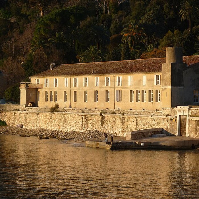 Photo de Port de la Darse bâtiments et éléments dinfrastructure