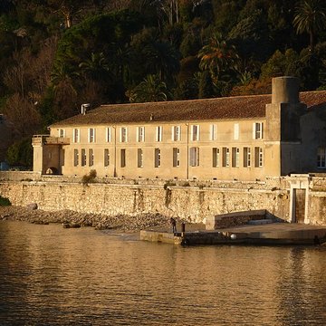 Port de la Darse bâtiments et éléments dinfrastructure
