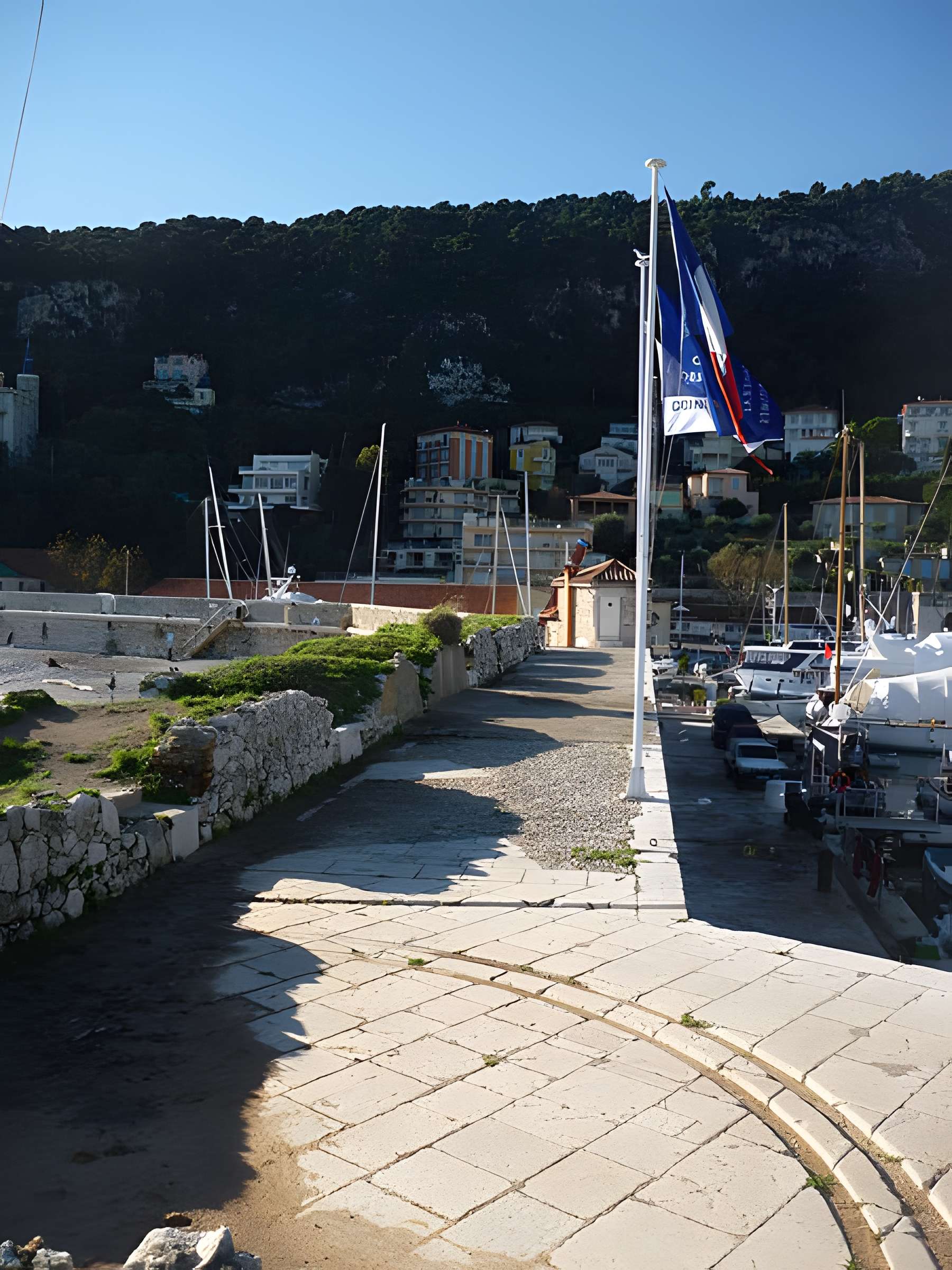 Port de la Darse (bâtiments et éléments d'infrastructure)