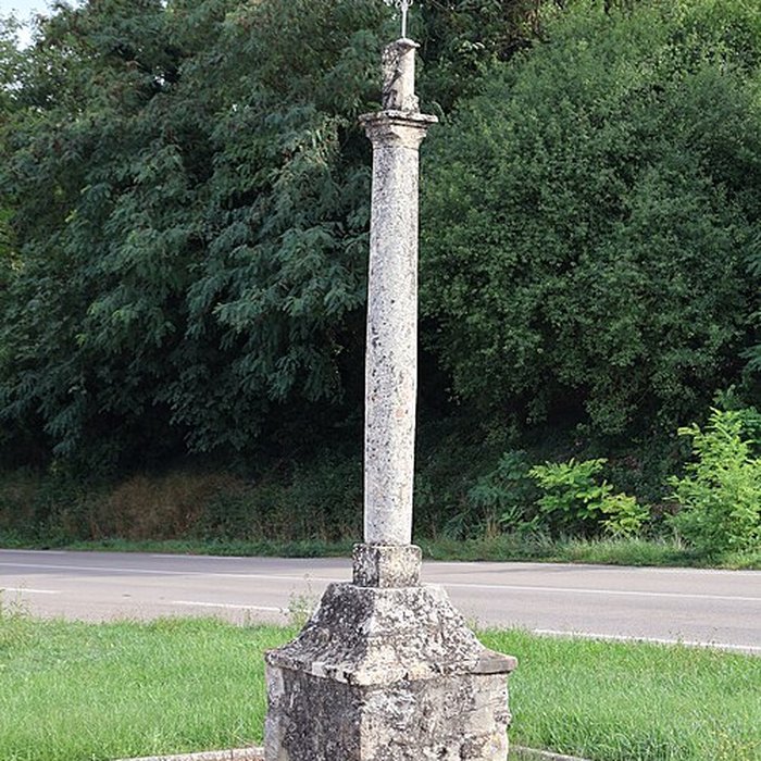 Photo de Croix de chemin dite Croix rouge