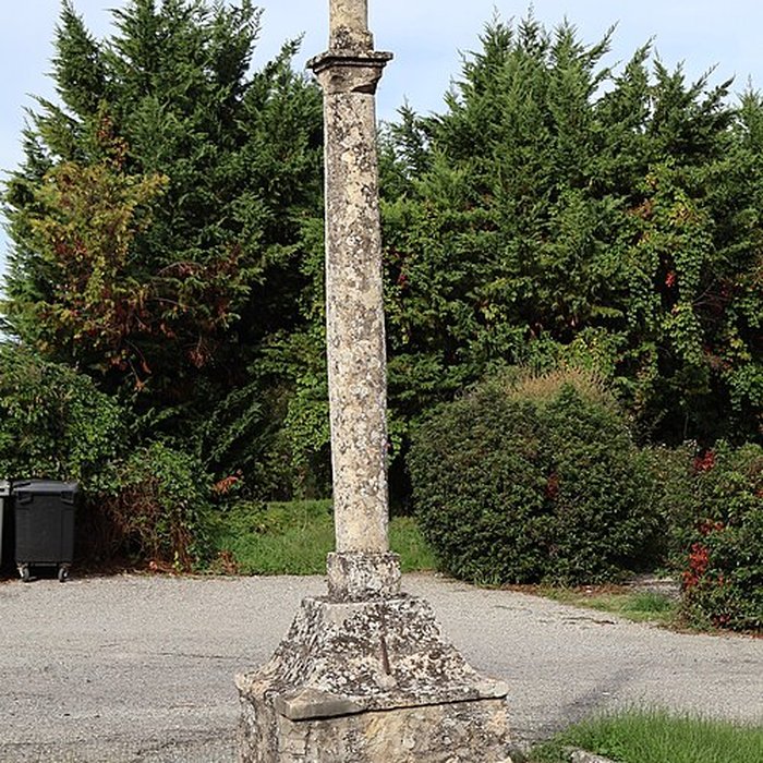 Photo de Croix de chemin dite Croix rouge