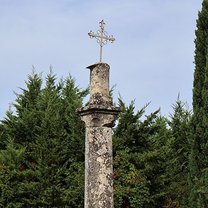 Photo de Croix de chemin dite Croix rouge