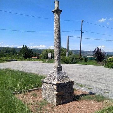 Croix de chemin dite Croix rouge