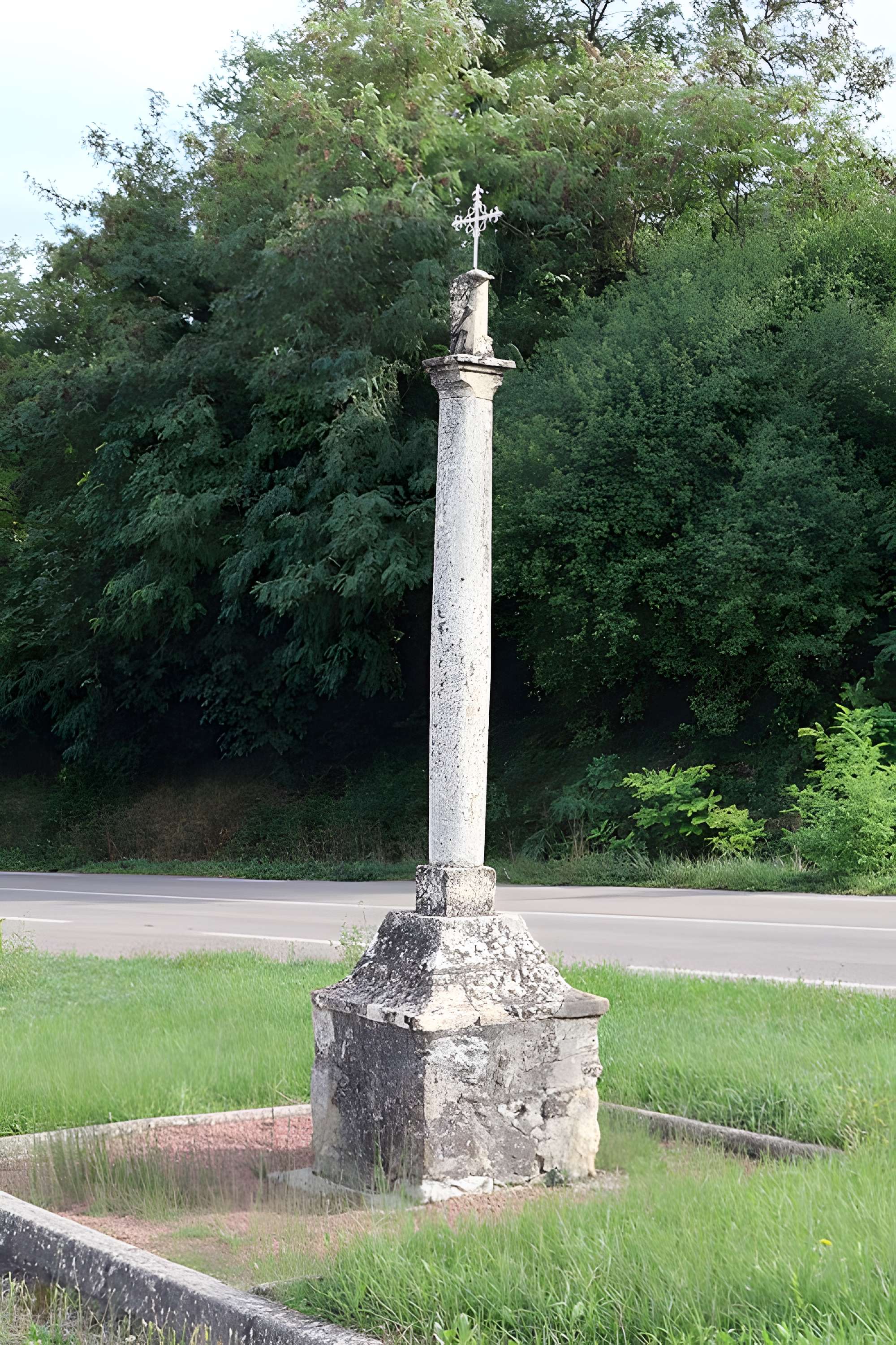 Croix de chemin dite Croix rouge