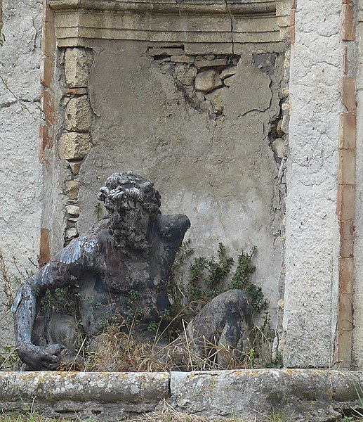 Photo de Bassin de Neptune, dans la propriété dite Le Grand-Jardin