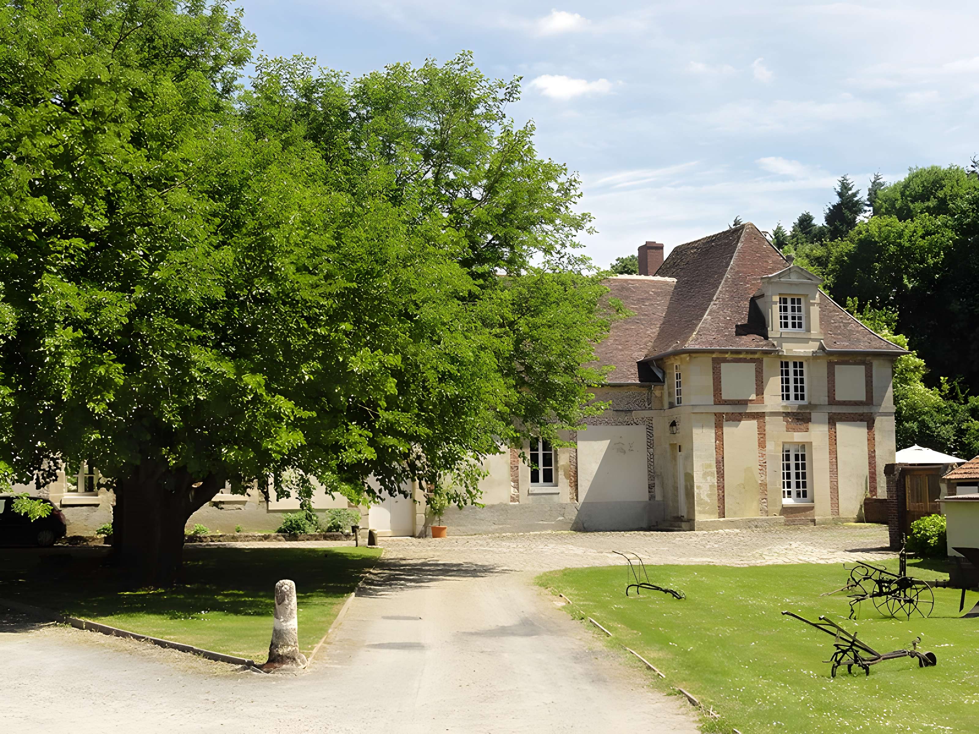 Domaine du Fayel, château et parc