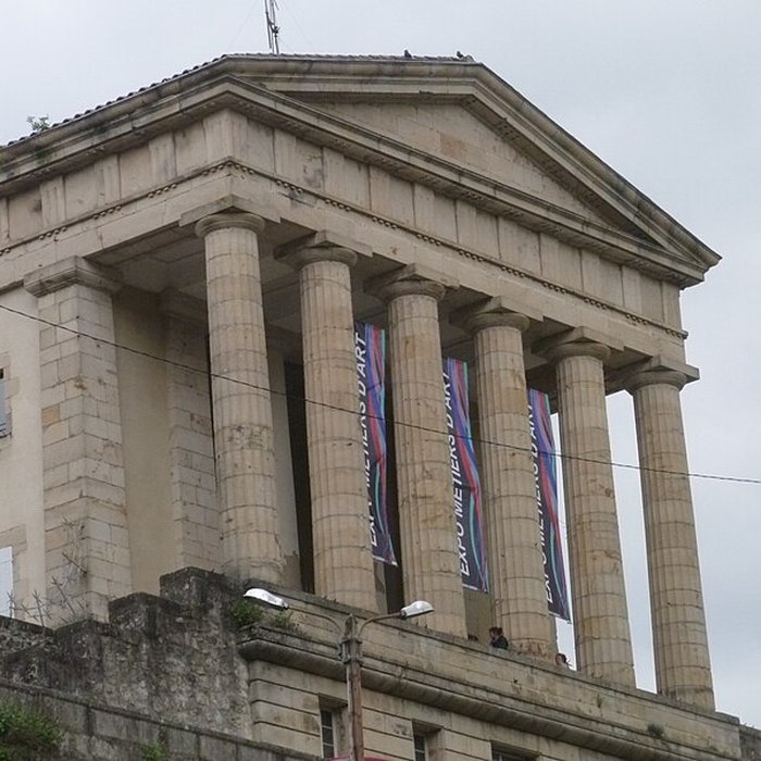 Photo de Le palais de justice et la prison