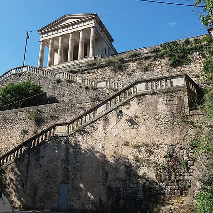 Photo de Le palais de justice et la prison