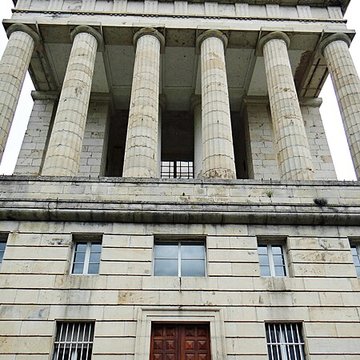 Le palais de justice et la prison