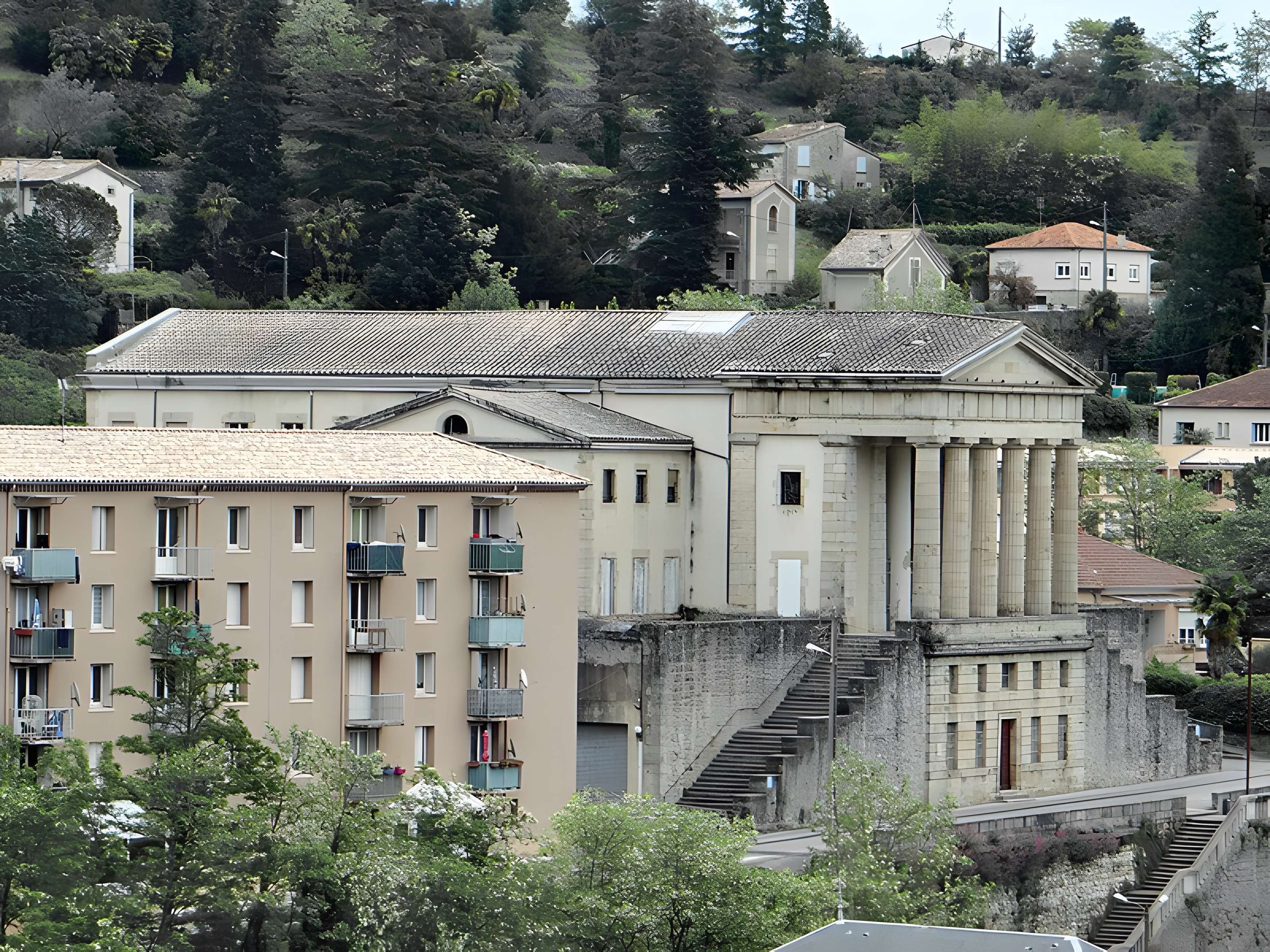 Le palais de justice et la prison