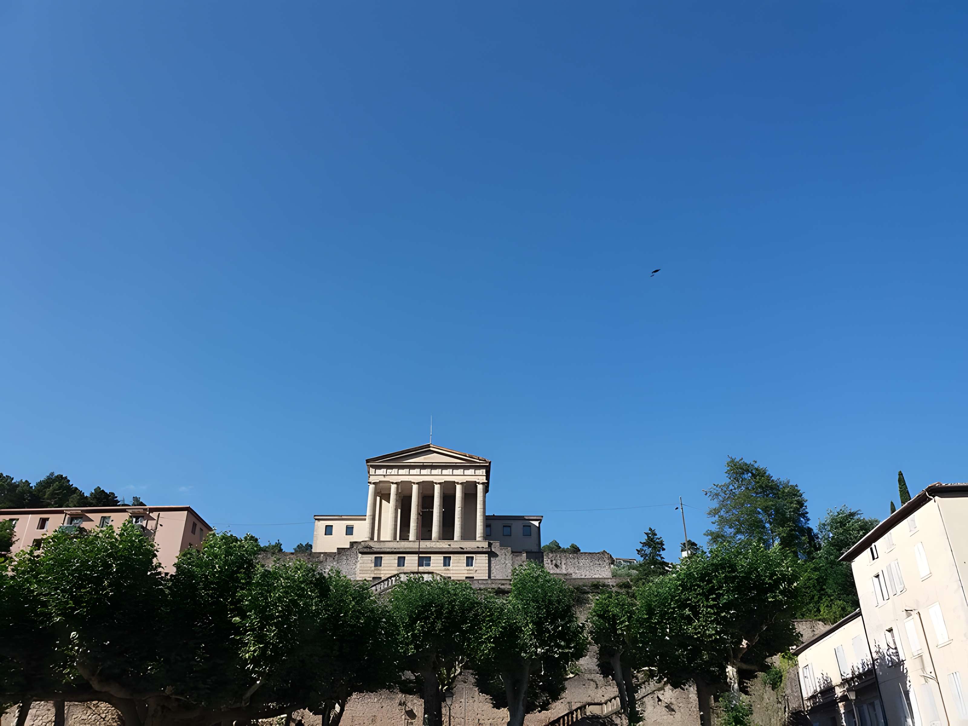 Le palais de justice et la prison