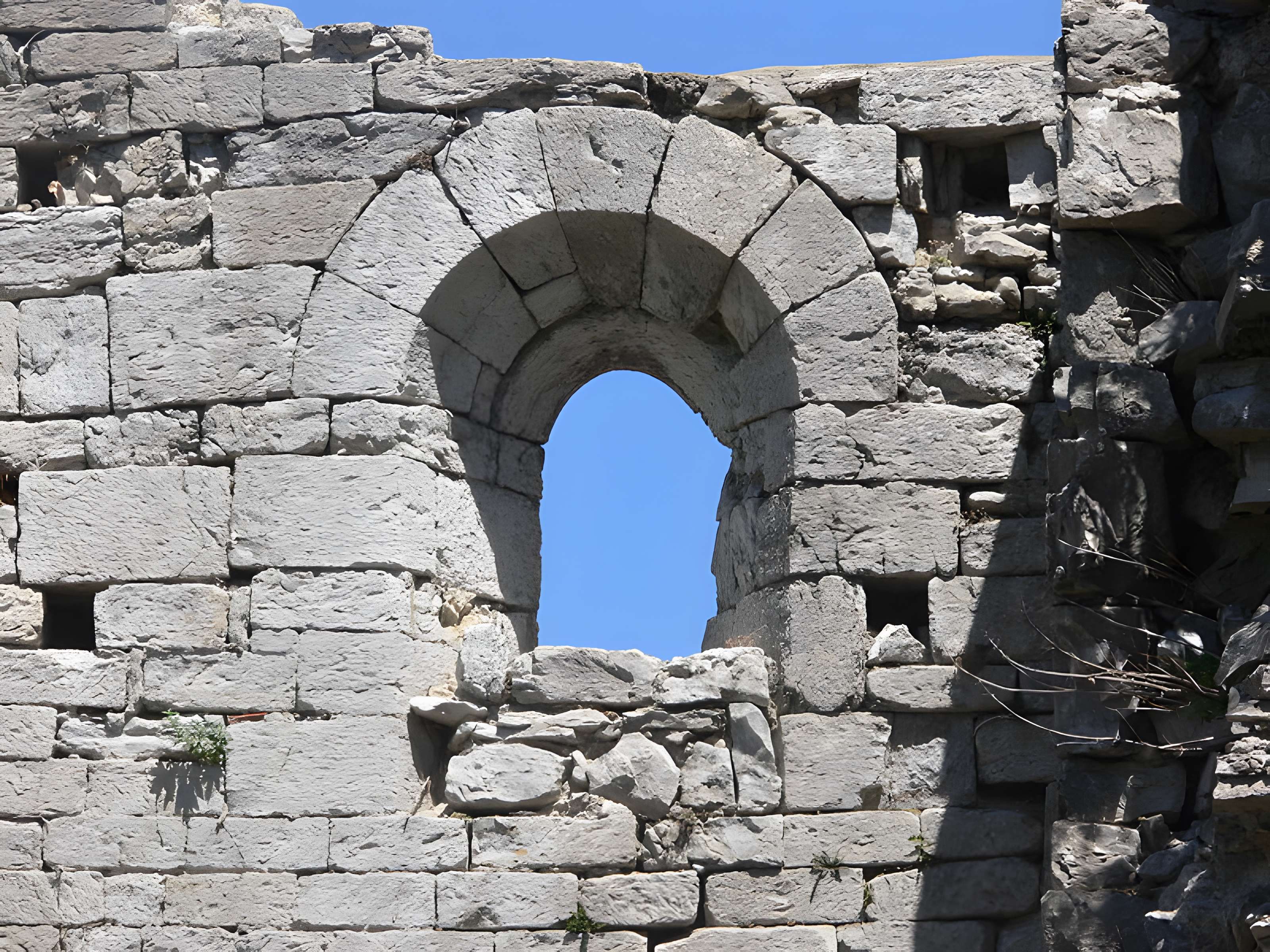 Abbaye de Rompon (restes)