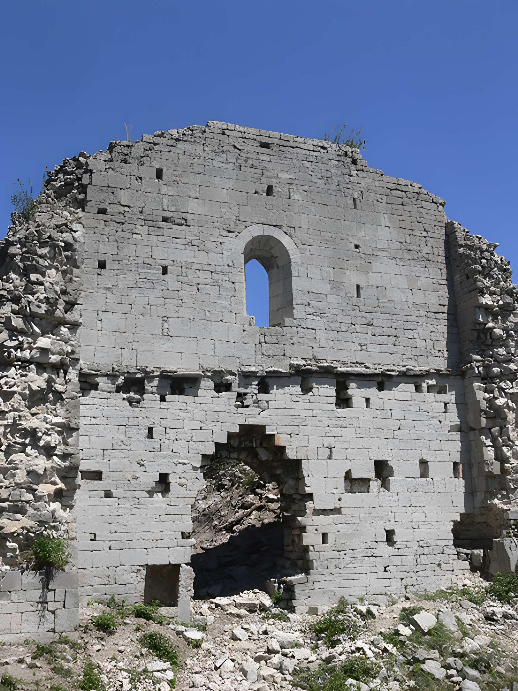 Abbaye de Rompon (restes)