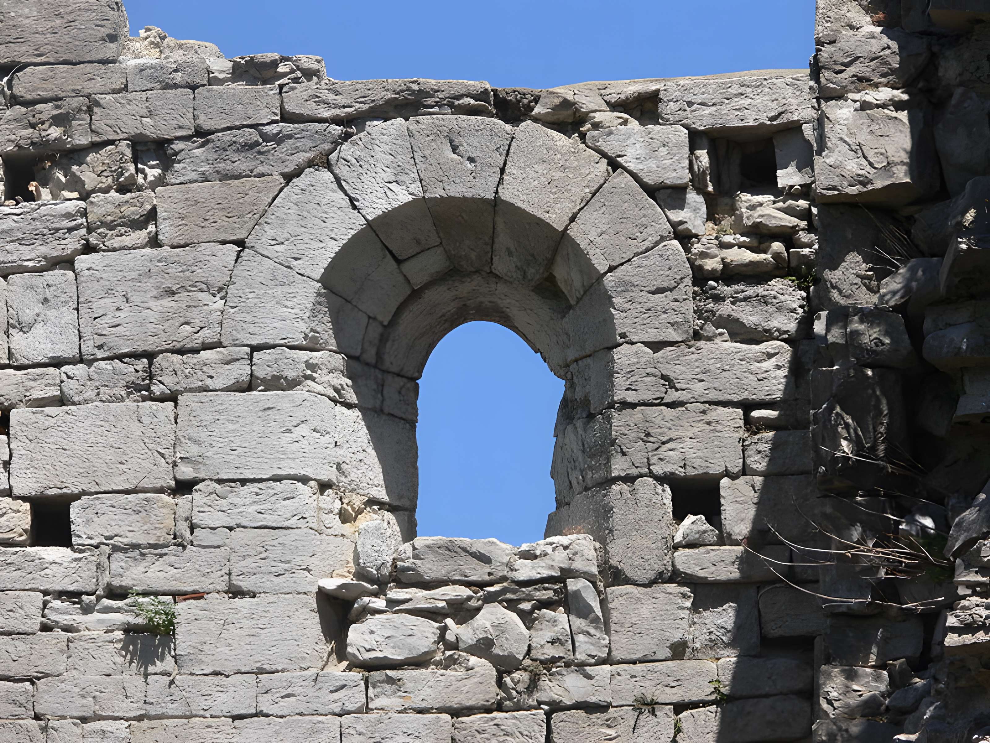 Abbaye de Rompon (restes)