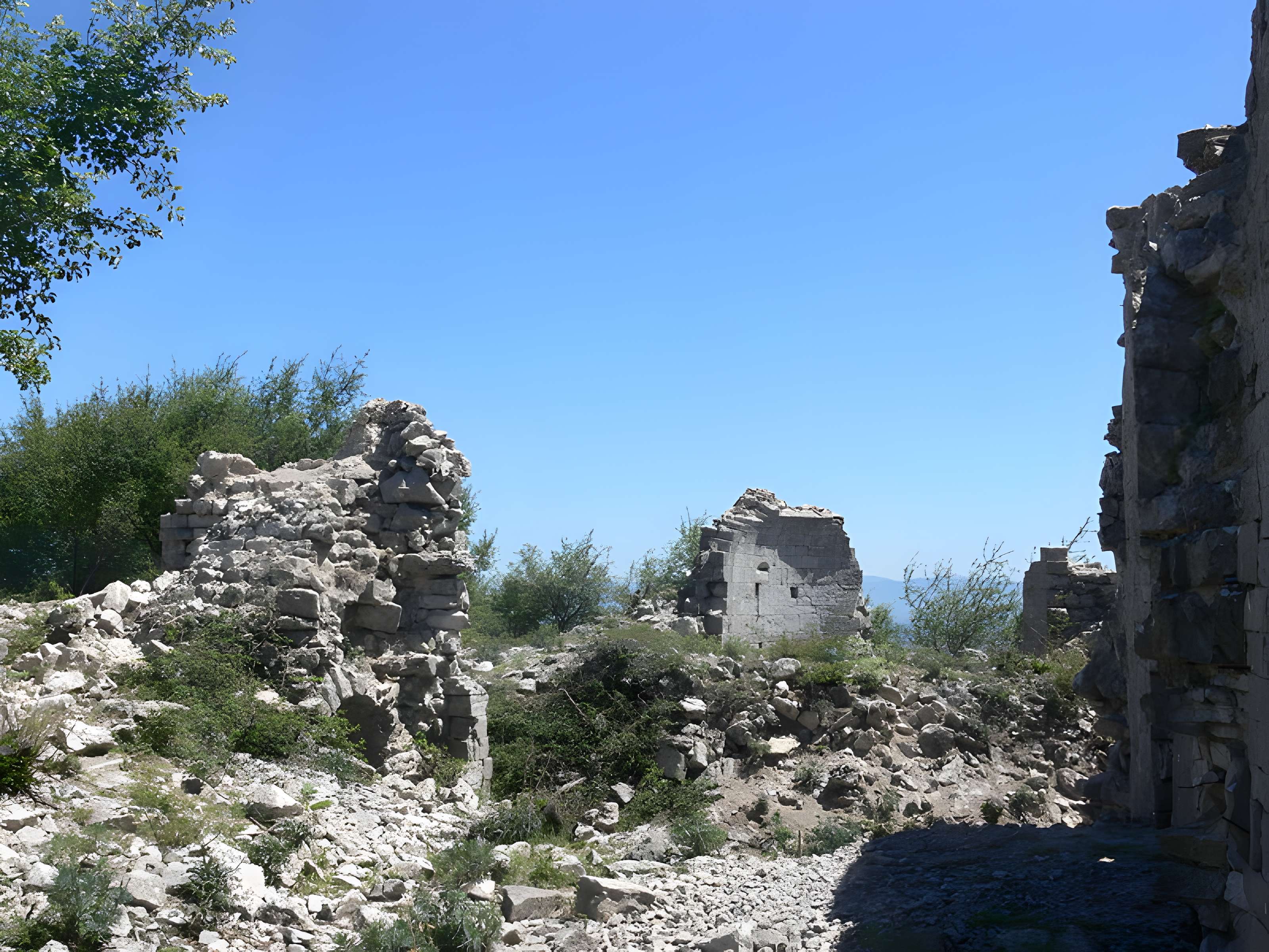 Abbaye de Rompon (restes)