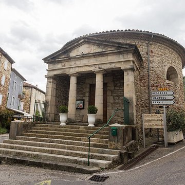 Temple protestant situé au Rousselet