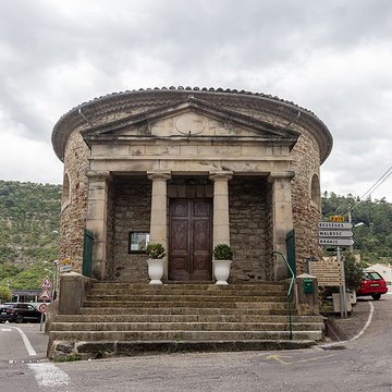 Temple protestant situé au Rousselet