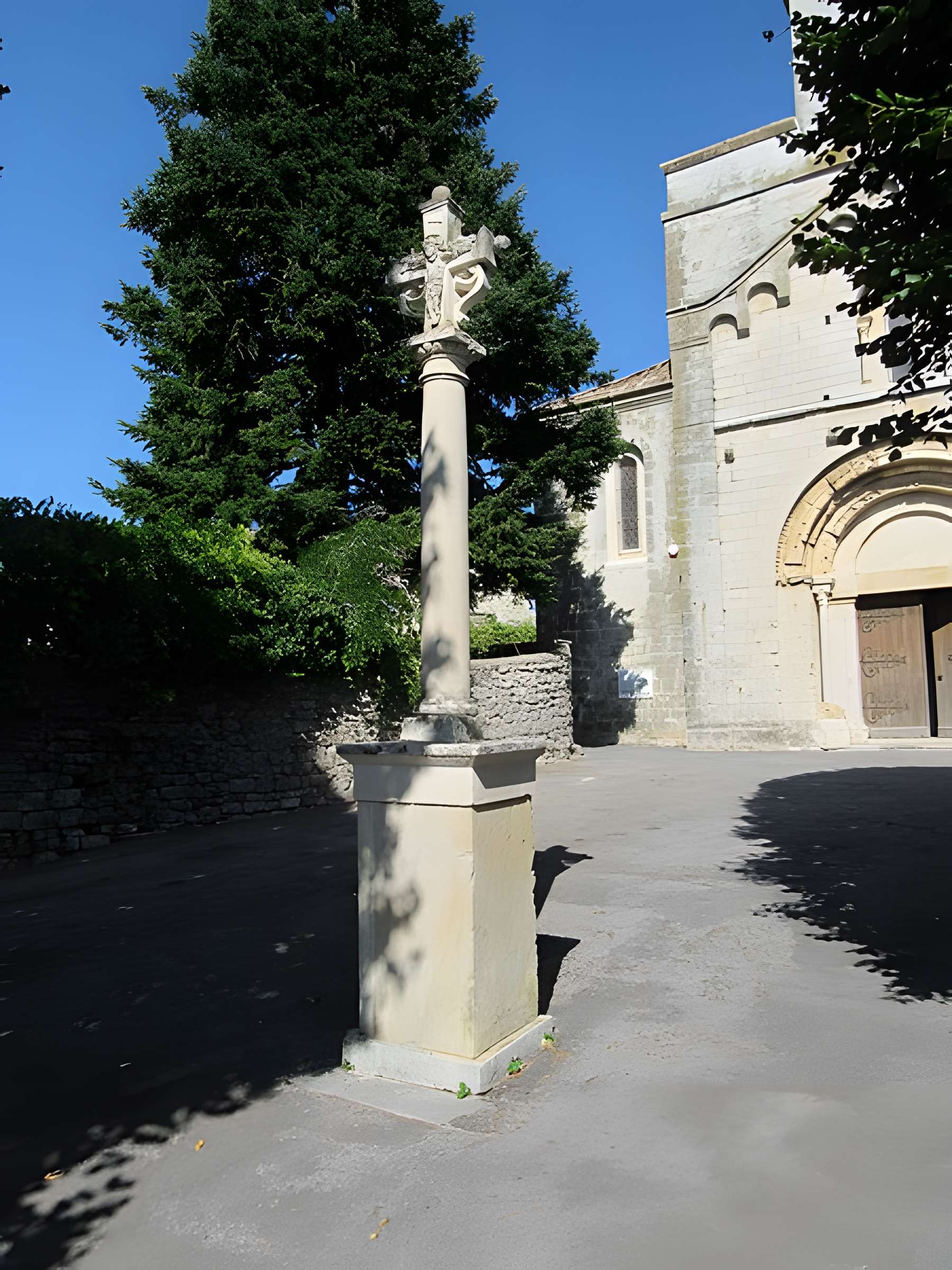 Croix de cimetière