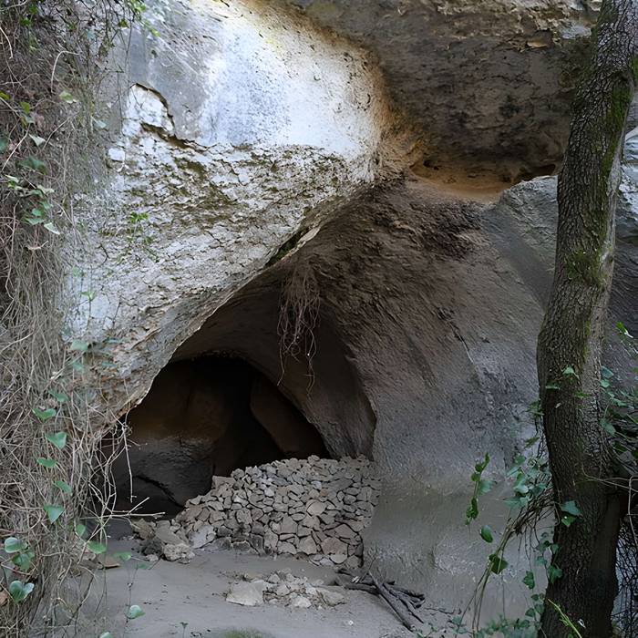 Photo de Huchard Cave; Ranc-Pointu cave n1