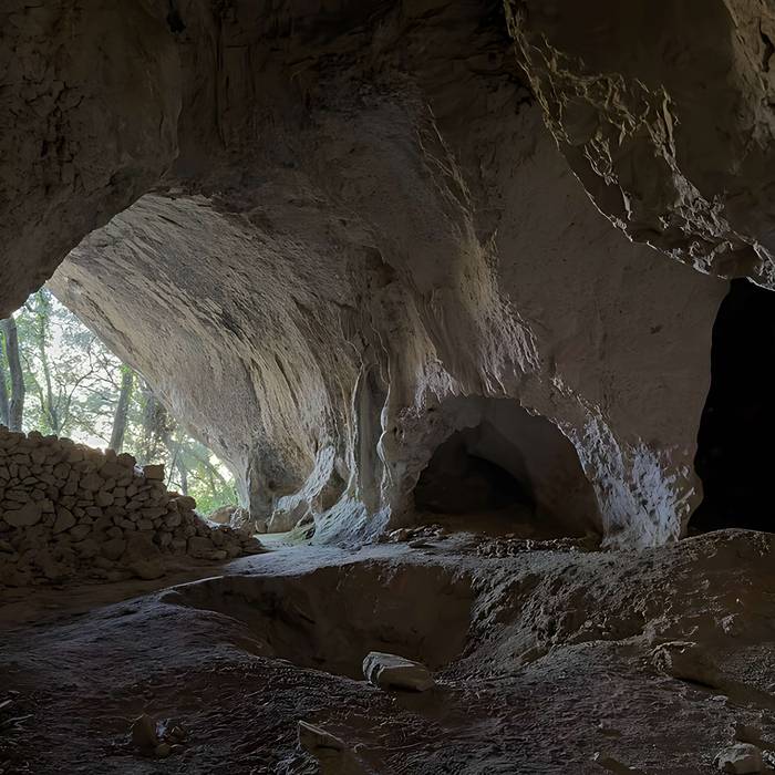 Photo de Huchard Cave; Ranc-Pointu cave n1