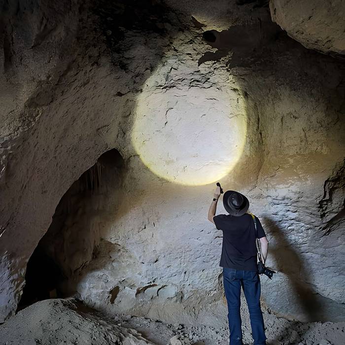 Photo de Huchard Cave; Ranc-Pointu cave n1