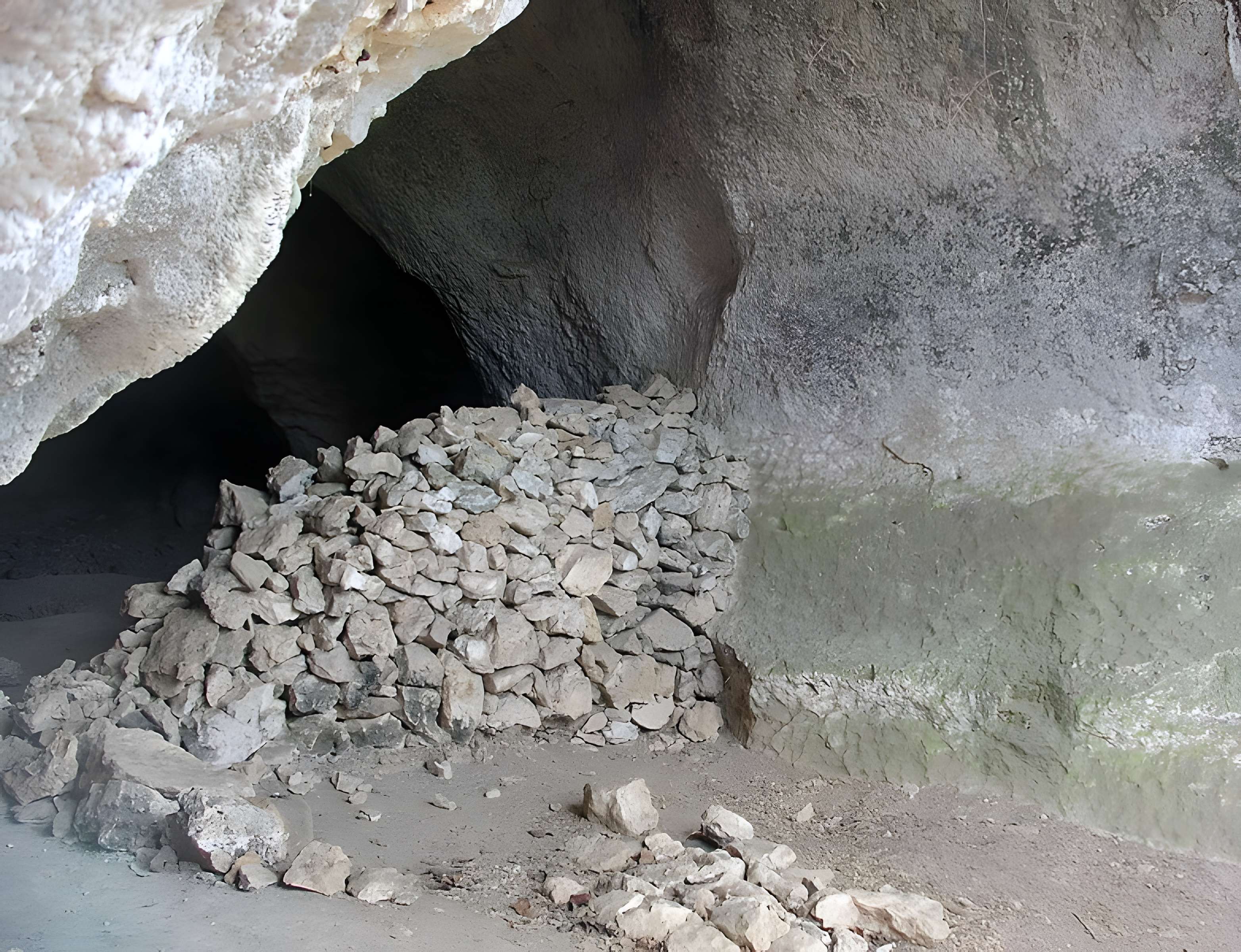 Grotte Huchard ; grotte n°1 du Ranc-Pointu