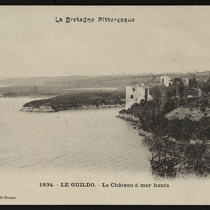 Photo de Restes du château du Guildo