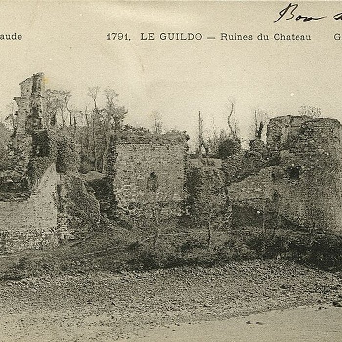 Photo de Restes du château du Guildo