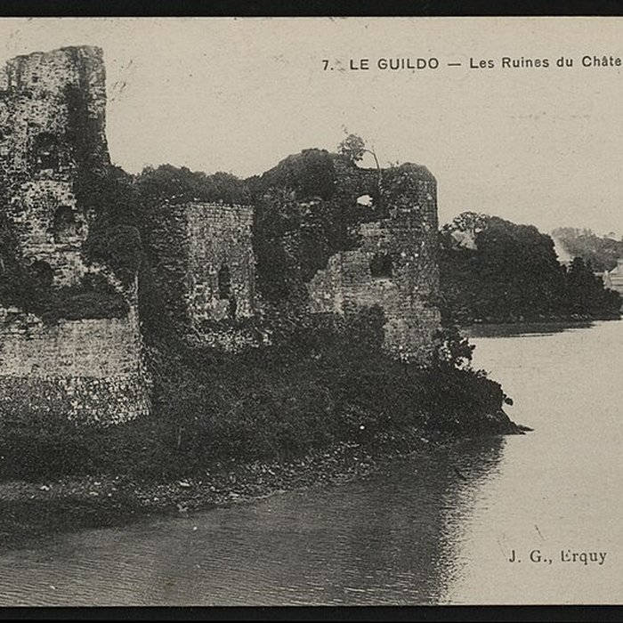 Photo de Restes du château du Guildo