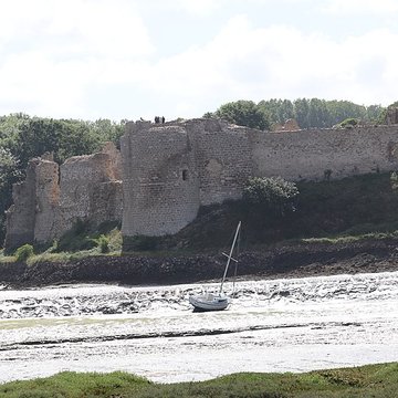Restes du château du Guildo