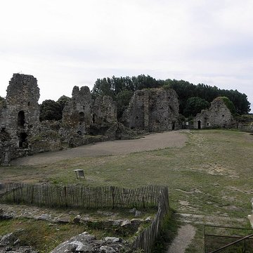 Restes du château du Guildo