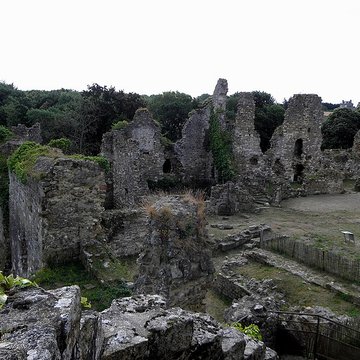 Restes du château du Guildo