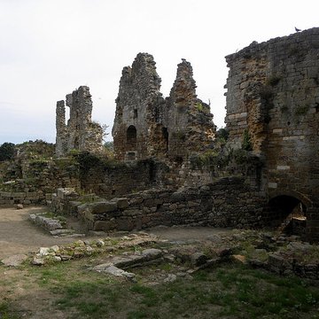 Restes du château du Guildo