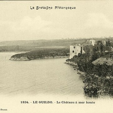 Restes du château du Guildo
