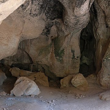 Grotte du Figuier