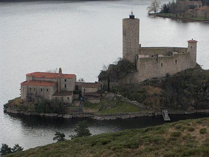Photo de Château du lac de Grangent