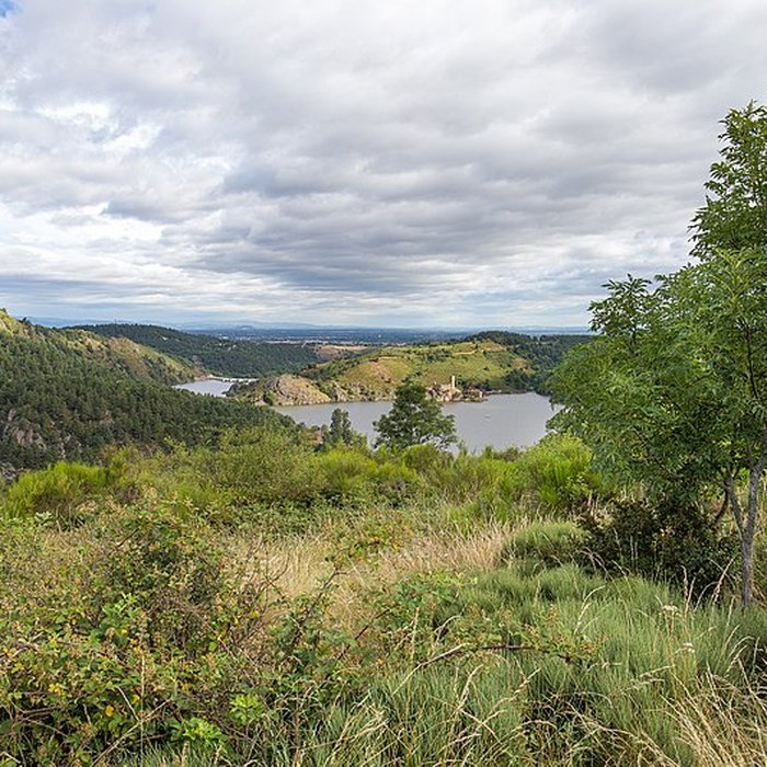 Photo de Château du lac de Grangent