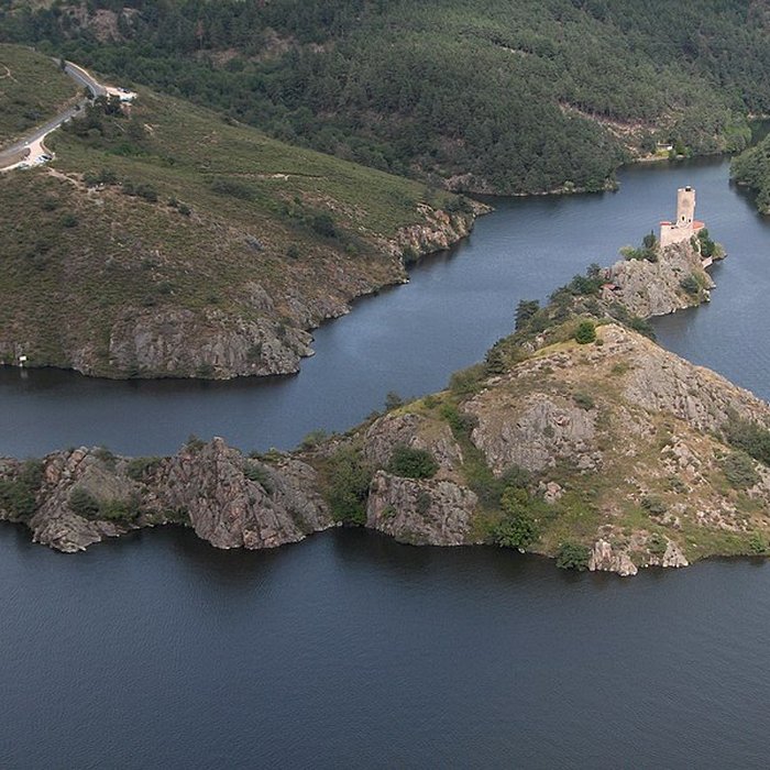 Photo de Château du lac de Grangent