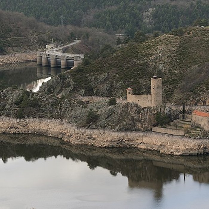 Photo de Château du lac de Grangent