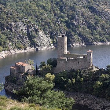 Château du lac de Grangent