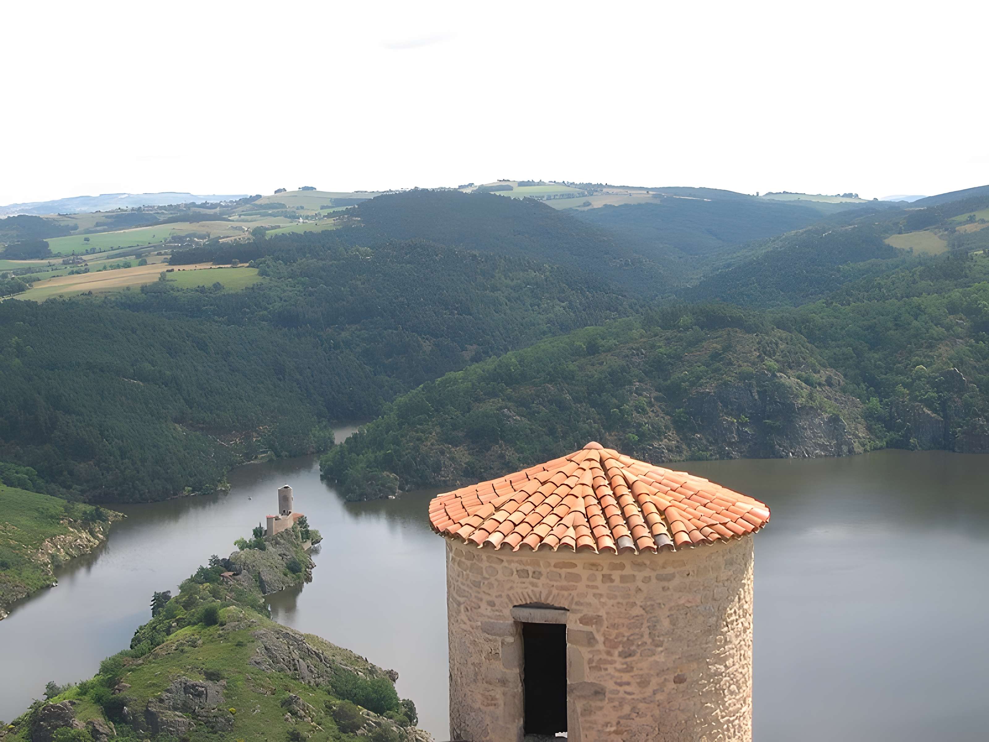 Château du lac de Grangent