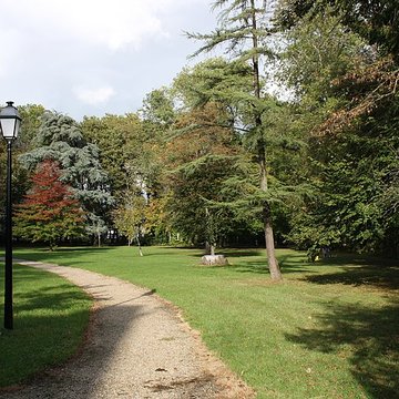 Château du Mesnil-Saint-Denis