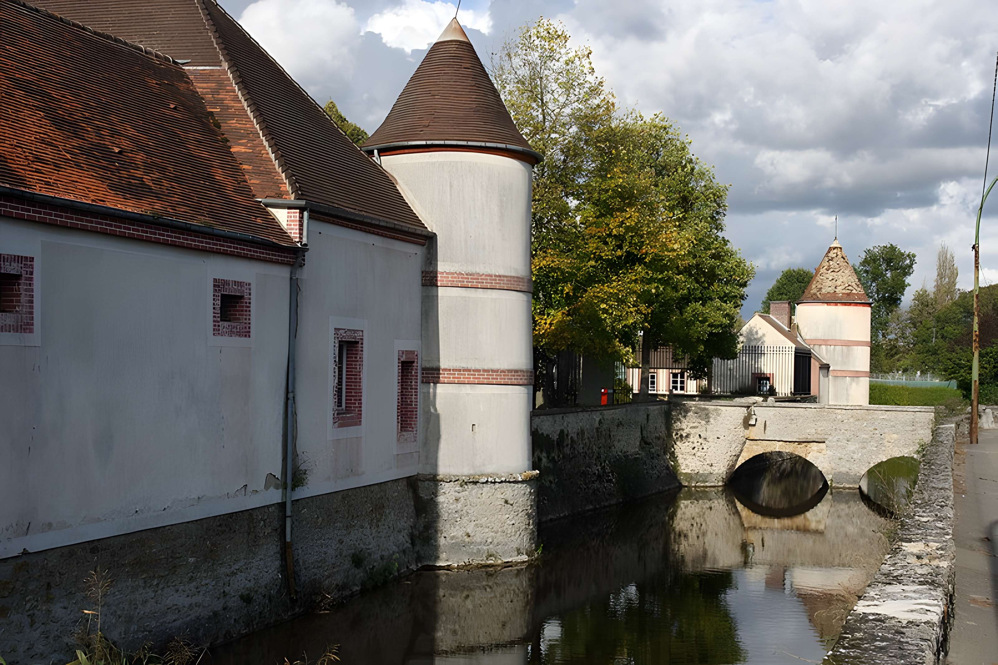 Château du Mesnil-Saint-Denis