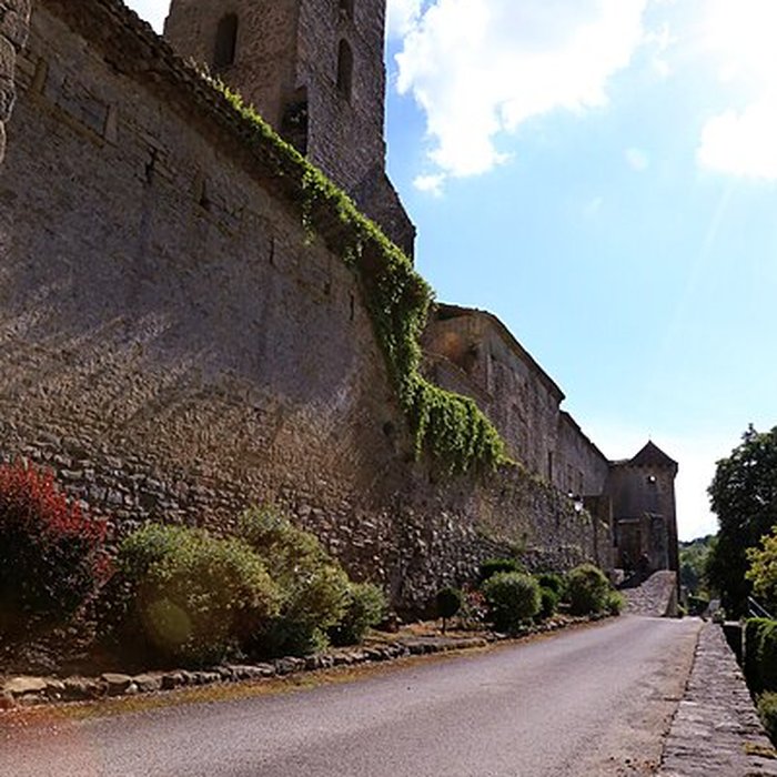 Photo de Ancien prieuré et remparts