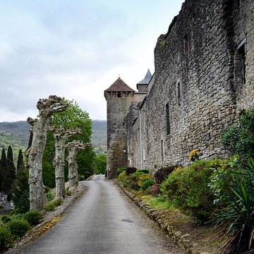 Ancien prieuré et remparts