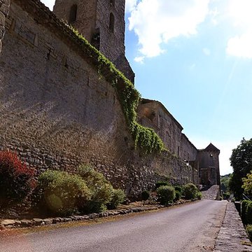 Ancien prieuré et remparts