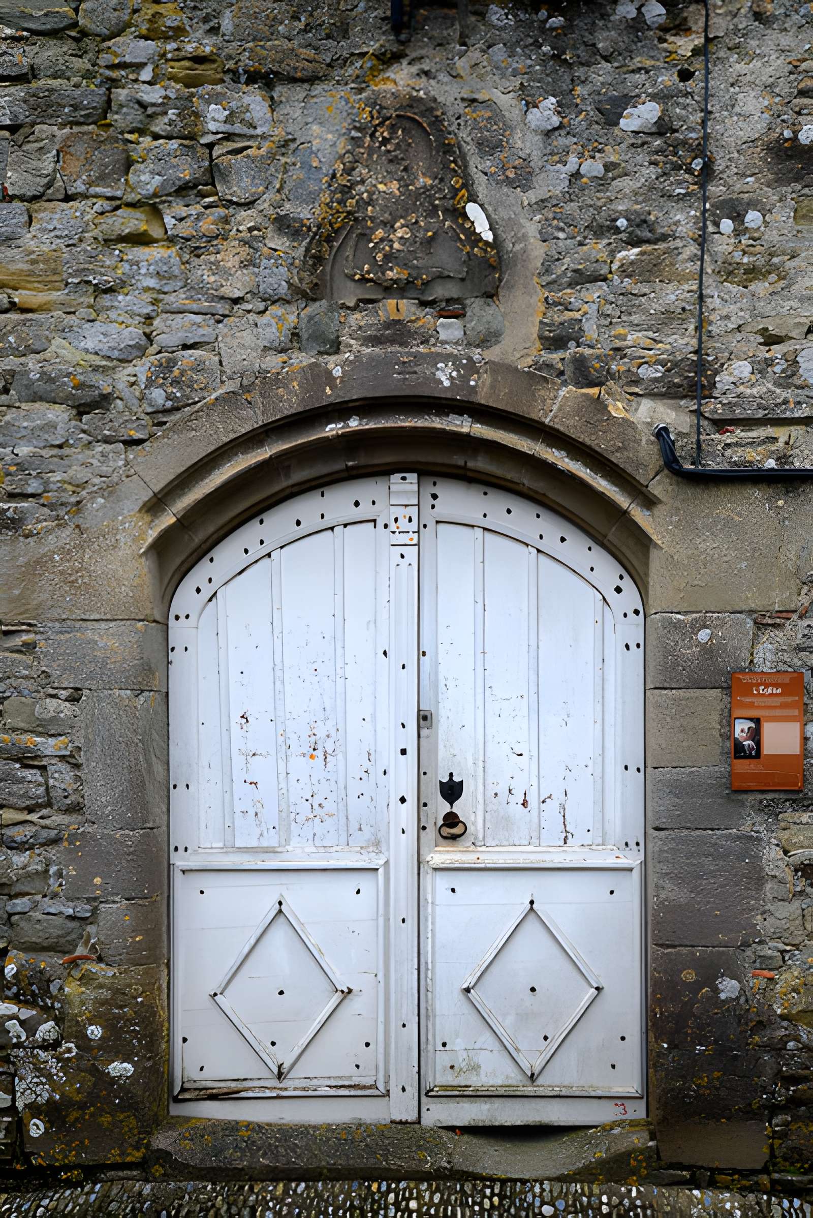 Ancien prieuré et remparts